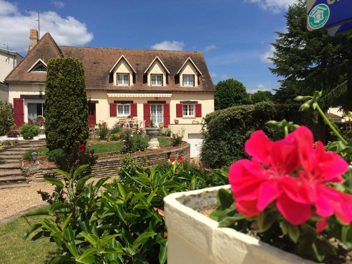 La Noisetiere Hotel Noyers-sur-Cher Exterior photo