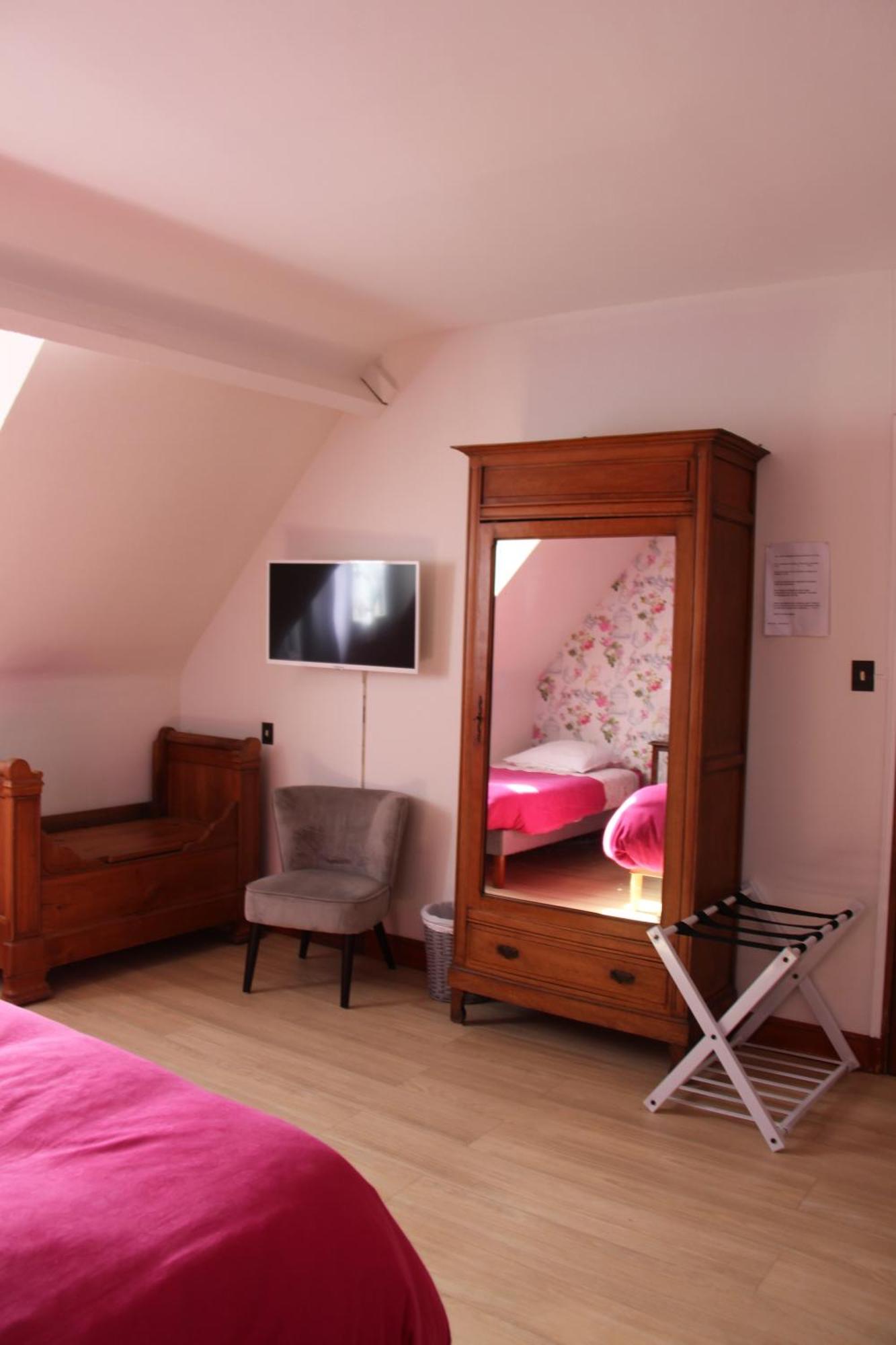 La Noisetiere Hotel Noyers-sur-Cher Exterior photo